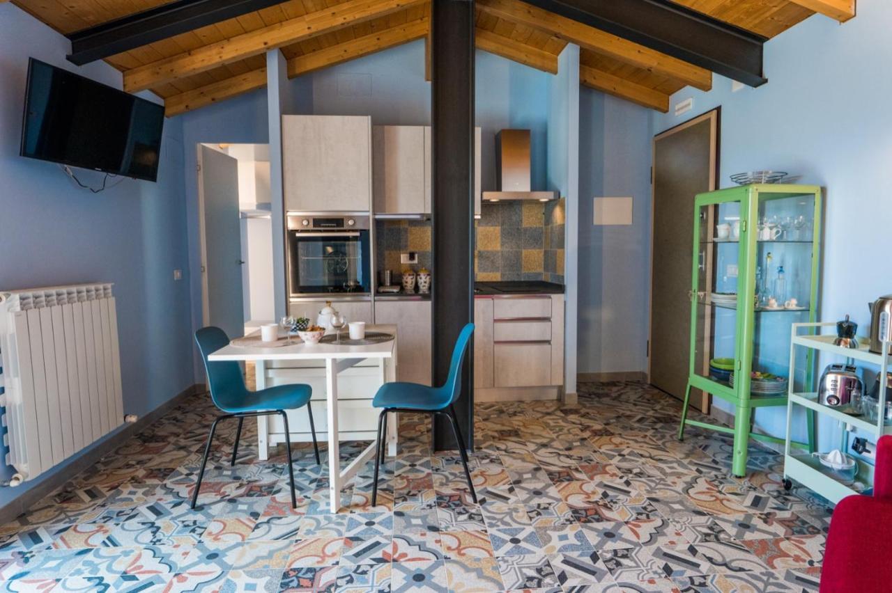 Villa Silvana - Apt Giulia & Michela With Terrace & Parking ペルージャ エクステリア 写真