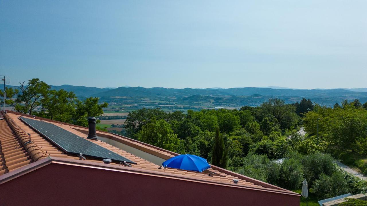 Villa Silvana - Apt Giulia & Michela With Terrace & Parking ペルージャ エクステリア 写真
